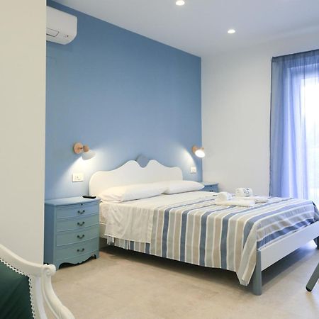 Villa Del Gaudio Rooms & Apartments Castellammare di Stabia Exterior foto