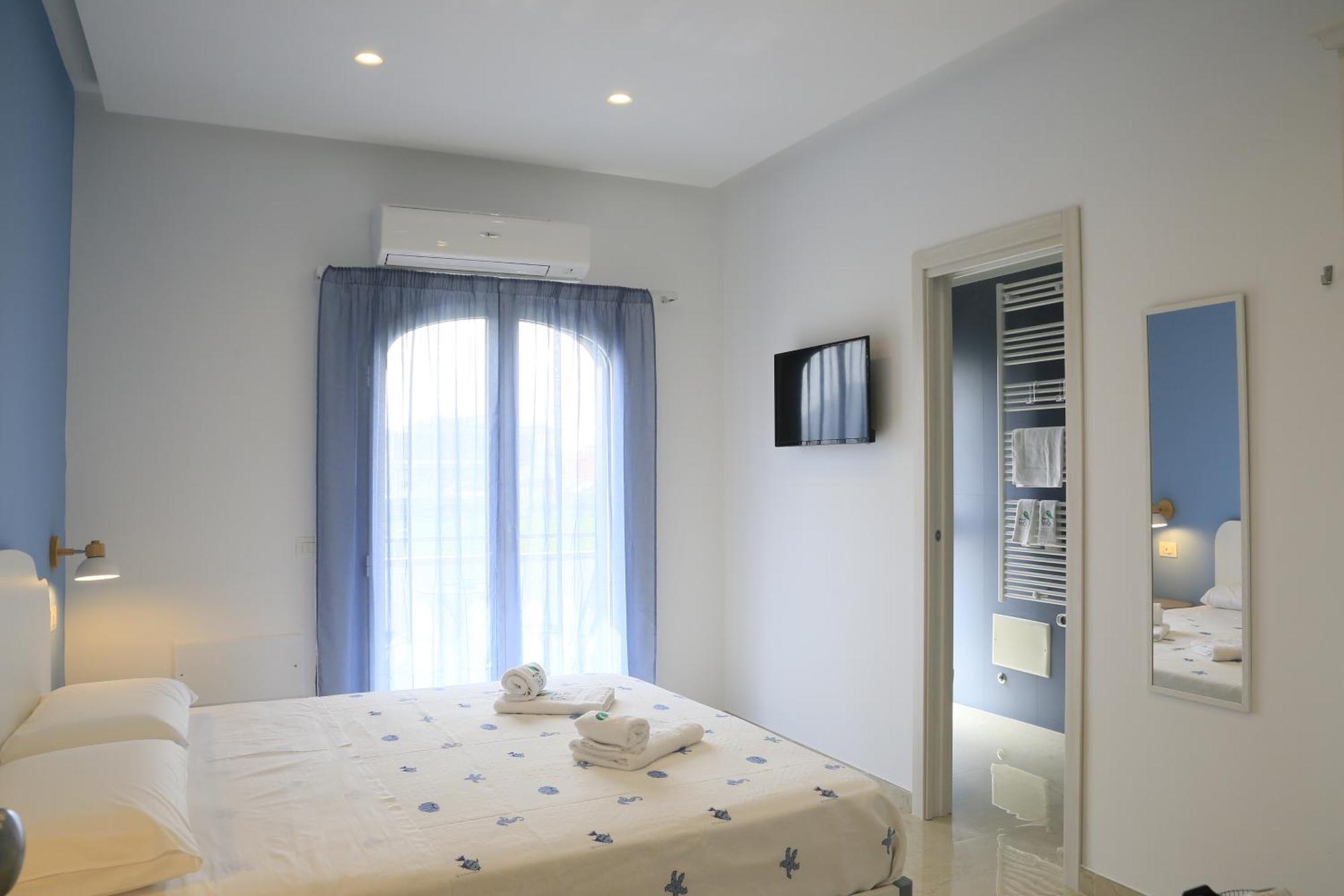 Villa Del Gaudio Rooms & Apartments Castellammare di Stabia Exterior foto