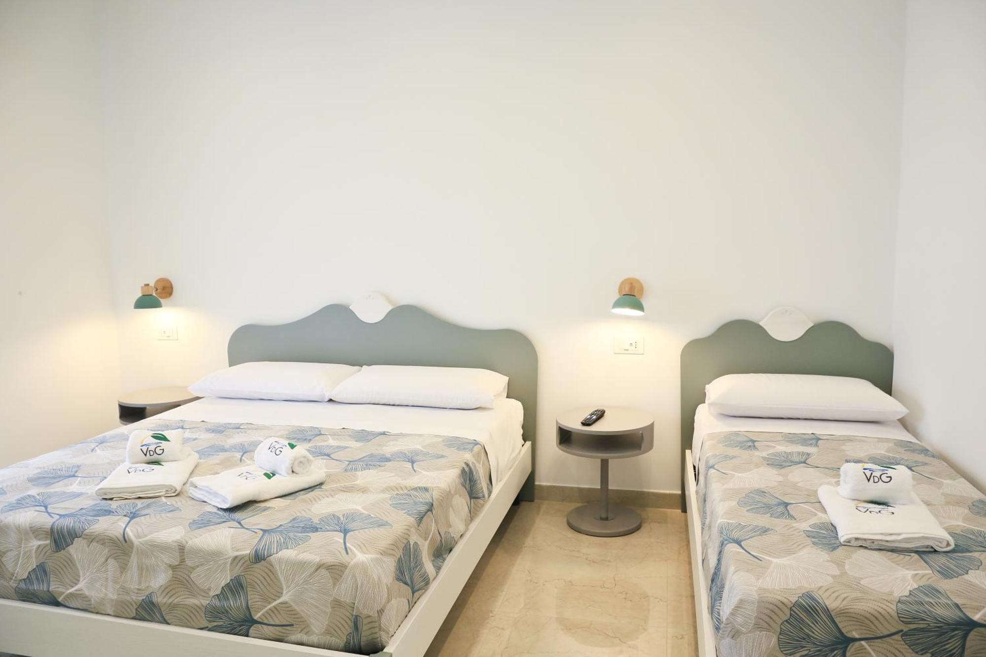 Villa Del Gaudio Rooms & Apartments Castellammare di Stabia Exterior foto